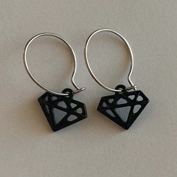 Black Diamond Shape Earrings - Picture 1 of 2